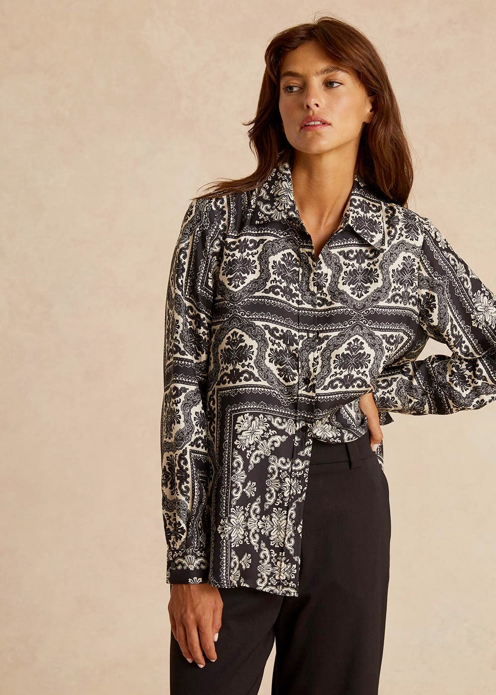 Momoni Arles Shirt