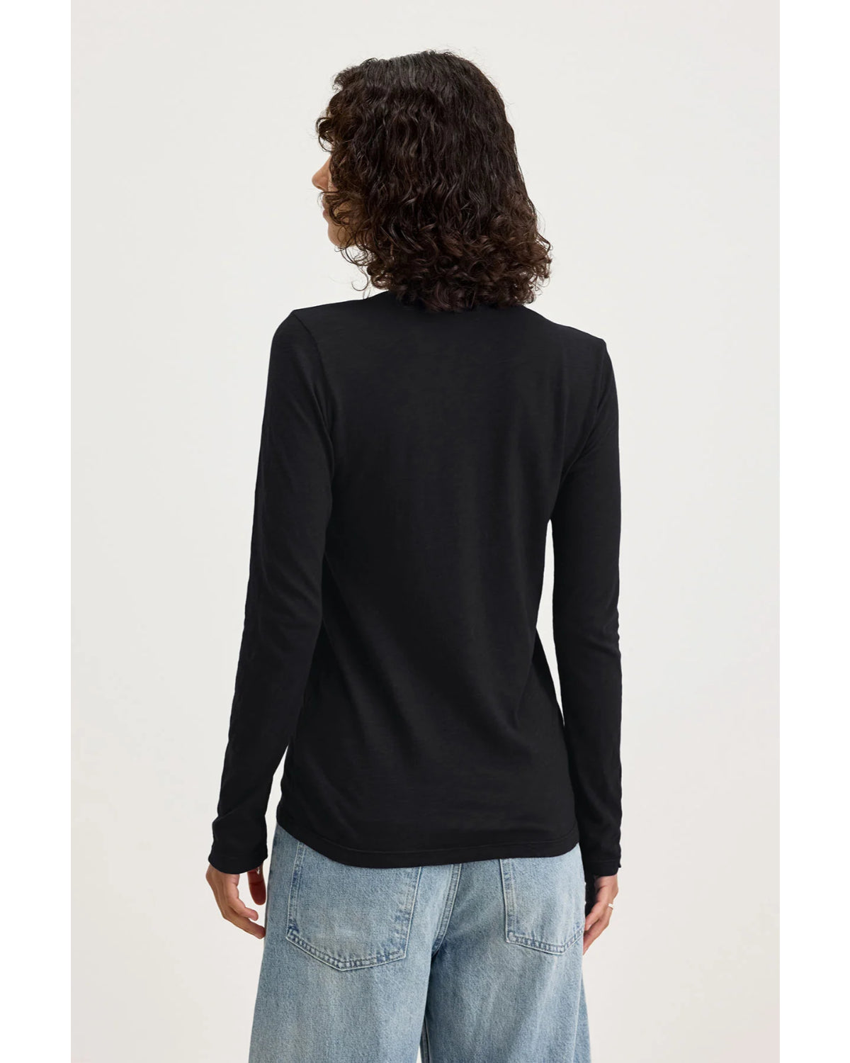 Velvet Blaire Vneck L/S Tee