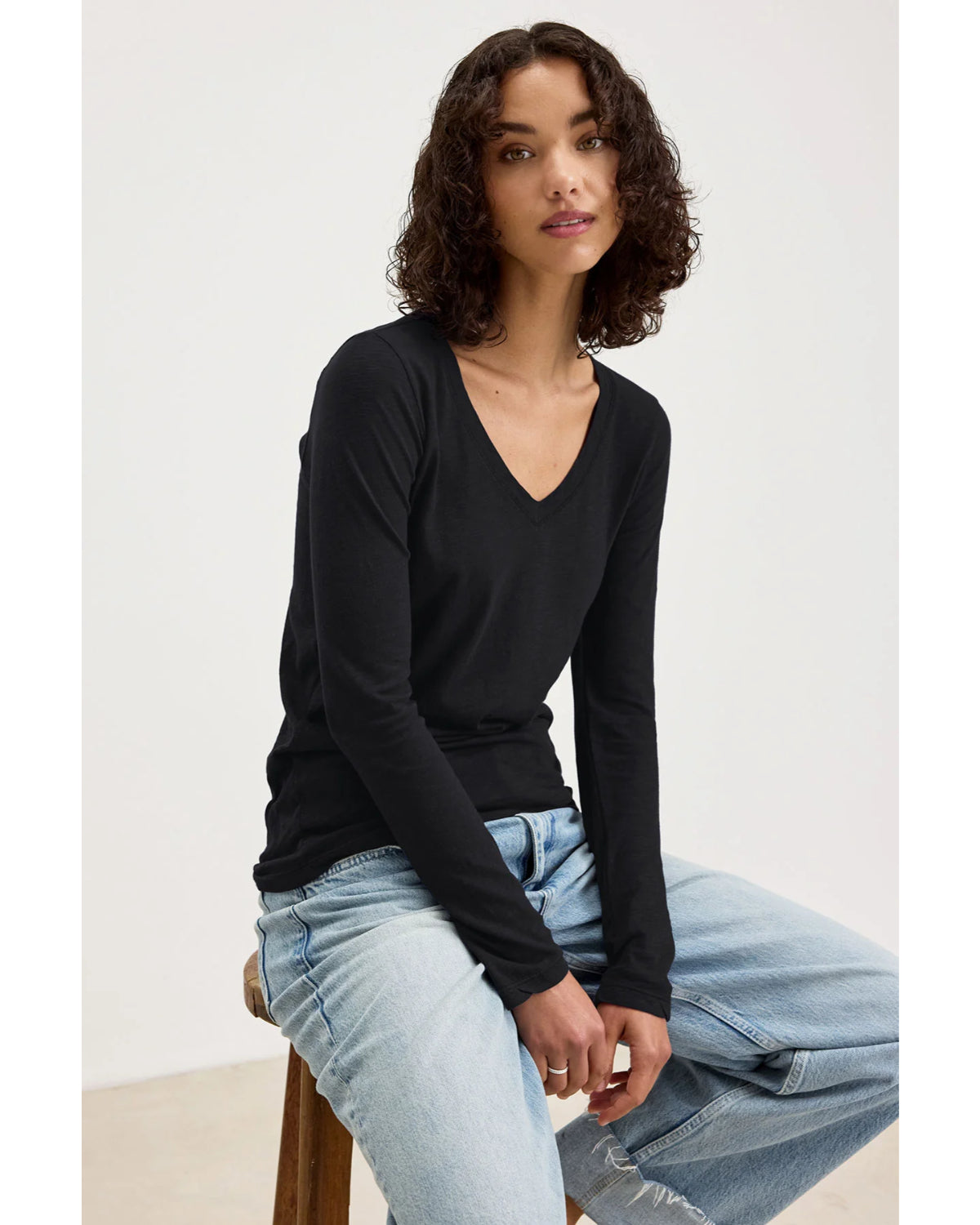 Velvet Blaire Vneck L/S Tee